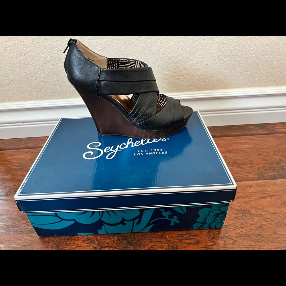 Seychelles platform wedges 7.5